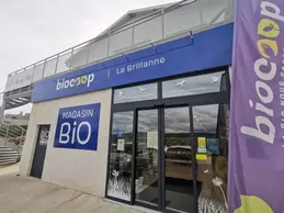 672-biocoop-la-brillanne-magasin-bio-entree.webp